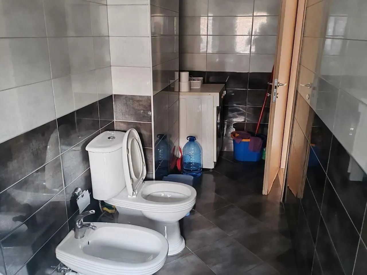 Fresk Area Apartman Tirana 0*,  Albánia
